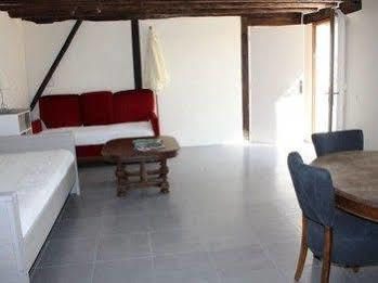 Gite Chevannes Fours  ภายนอก รูปภาพ